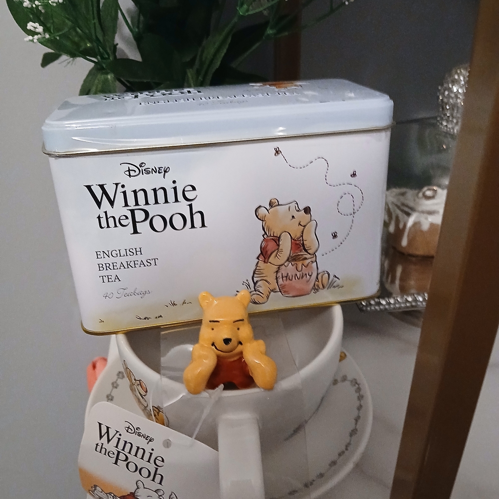 Disney Winnie the Pooh Tea Cup & Saucer Set w Figurine Inside Tea Cup + Tea Bags - Picture 2 of 9